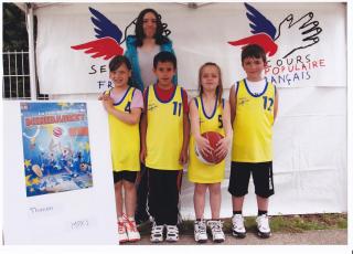 Lécole de basket de la Stella a participé à la fête du basket-5