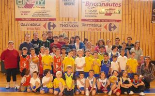 Tournoi de minibasket au Gymnase du Genevray..