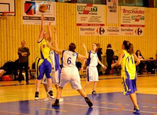 Les sponsors des équipes Seniors présents au Gymnase du Genevray..