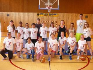 A la Stella, Les Minettes au Basket-1